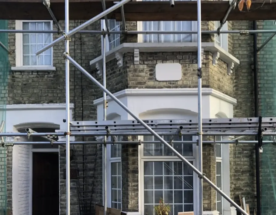 chemical-assisted-brick-cleaning-highgate-n6-carbon-staining.webp